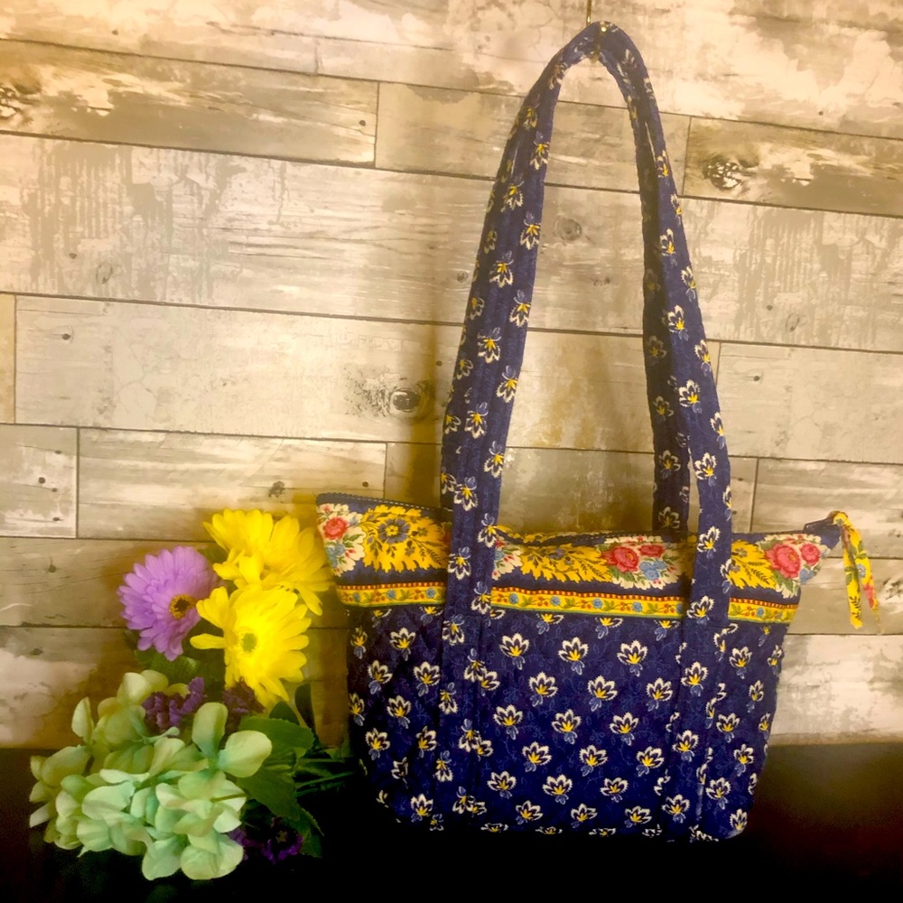 Vera Bradley Masion Blue Petite Paddy Purse